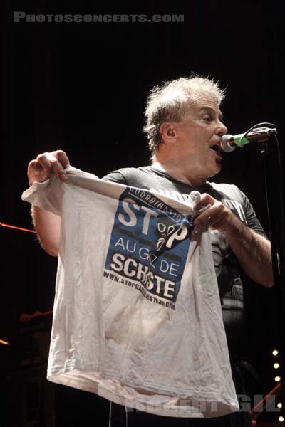 JELLO BIAFRA AND THE GUANTANAMO SCHOOL OF MEDECINE - 2014-04-23 - PARIS - CentQuatre - Salle 400 - 